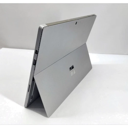 Планшет Microsoft Surface Pro 4 8/256 GB (7AX-00001) Approved Витринный образец: Производитель Microsoft