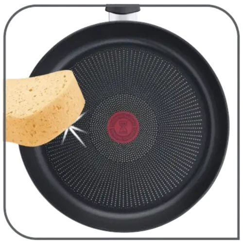 Сковорода Tefal 24 см (G2680472): Антипригарное покрытие есть