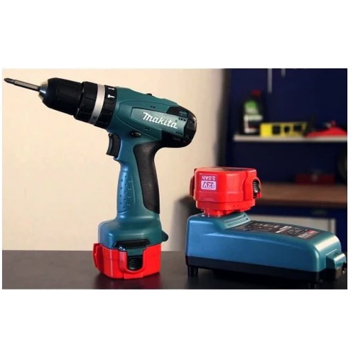 Шуруповерт аккумуляторный Makita 6271DWAE: Тип инструмента безударный