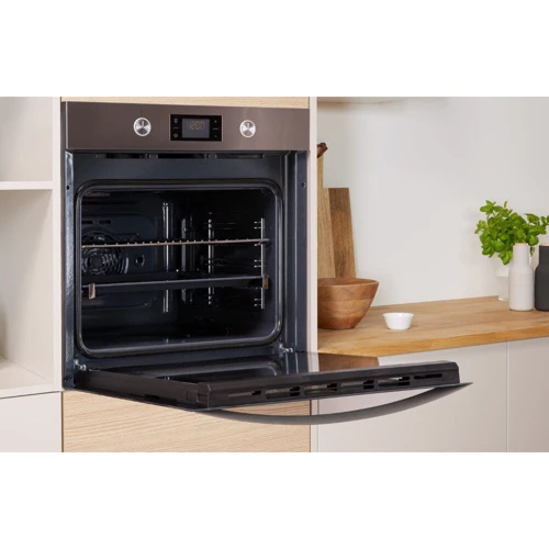 Духова шафа електрична Indesit IFW 6841 JH IX: Об'єм, л 71