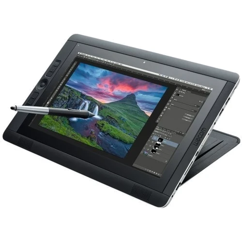 Графический планшет Wacom Cintiq Companion 2 256 GB (DTH-W1310P): Разрешение QHD (2560 x 1440)