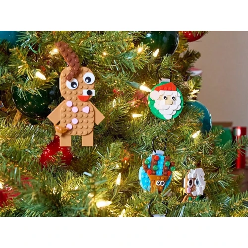 Конструктор LEGO Iconic Набор рождественских украшений (40744)