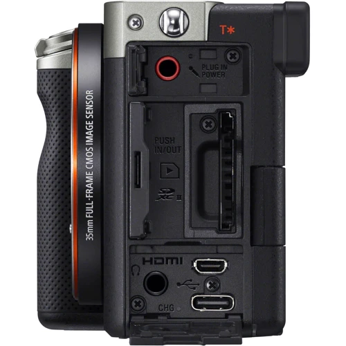 Sony Alpha a7C kit (28-60mm) Silver (ILCE7CLS.CEC) UA: Размер матрицы 35.6x23.8 мм