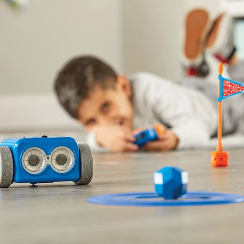 Игровой STEM-набор Learning Resources – Робот Botley® 2.0 (программируемый робот, пульт, аксесс.) (LER2938) фото 2
