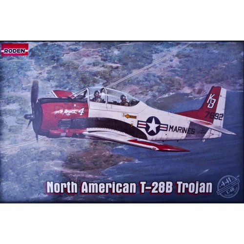 Модель Roden Самолет North American T-28B "Trojan" (RN441)