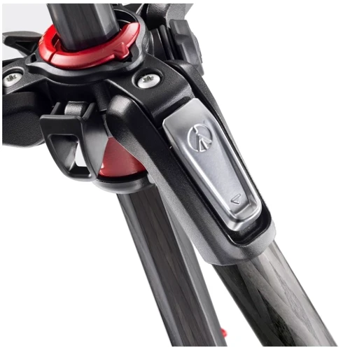 Manfrotto MT190CXPRO4 Carbon Fiber Tripod: Высота в сложенном состоянии 52.5 см