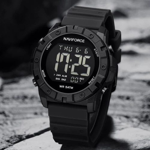 Наручные часы Naviforce Professional (1796): Механизм Кварцевый