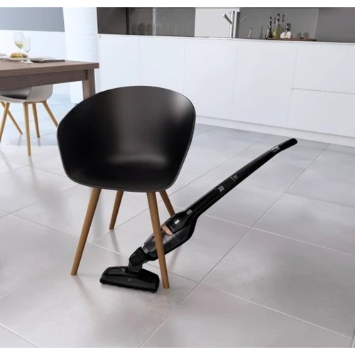 Пылесос Electrolux EERC73EB: Тип пылесоса ручной (вертикальный)