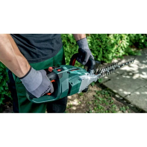 Кусторез Metabo HS 18 LTX BL 55 без АКБ и ЗУ (601722850): Тип кусторез