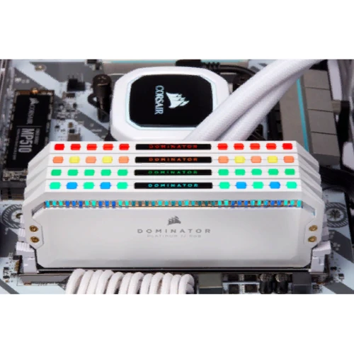 Corsair 32 GB (4x8GB) DDR4 3200 MHz Dominator Platinum RGB (CMT32GX4M4C3200C16W) фото 2