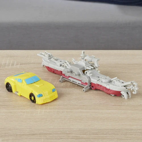 Transformers Hasbro Фигурка Трансформеры Кибервселенная Спарк Армор 18см TRA Cyberverse Spark Armor Bumblebee E4220_E4329: Функциональные характеристики Наличие аксессуаров