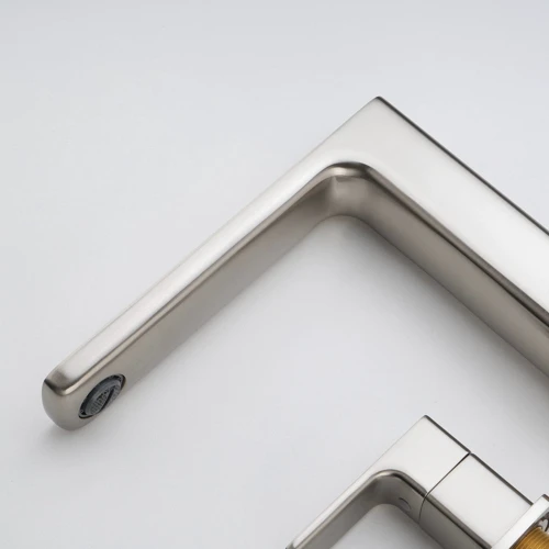 Смеситель для раковины Lefton Widespread 2-handle Bathroom Faucet with Temperature Display-BFWS2402 Brushed Nickel: Материал Латунь