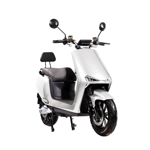 Электроскутер Aima M4 2000W White Gloss: Особенности С багажником, С большим запасом хода, Мощные, С сиденьем, С рулем