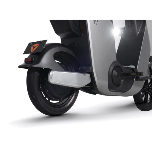 YADEA V7 600W, 48V20AH lithium, Білий: Особливості С большим запасом хода, С большими колесами, С педалями, С рулем, С сиденьем