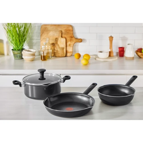 Сковорода Tefal Early Plus 20 см (B5680283): Антипригарне покриття Titanium