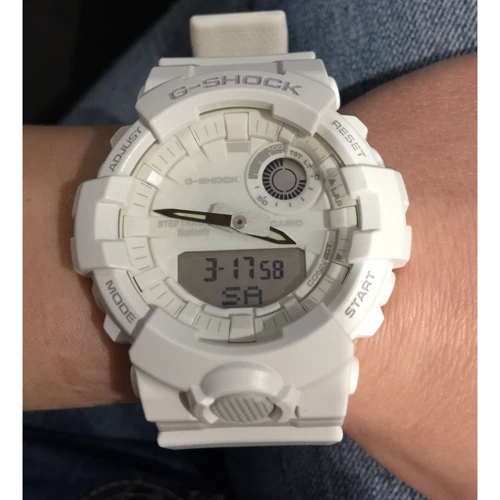 Наручний годинник Casio G-SHOCK GBA-800-7AER: Водонепроникність 20 ATM