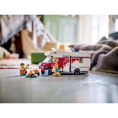 Конструктор LEGO City Приключенческий дом на отпускных колесах 385 деталей (60454) фото 6