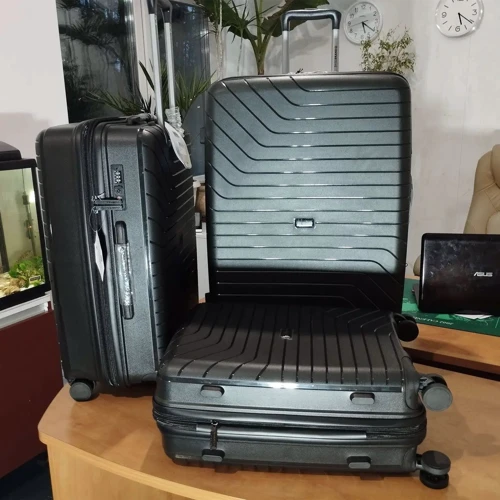 Валіза Swissbrand Eden (S) Black (SWB_LHEDE001S): Тип ручки Телескопическая ручка, Короткая ручка