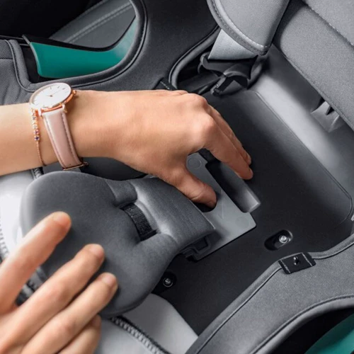 Автокрісло Britax Römer Versafix Midnight Grey (2000039016): Регулювання высота подголовника, наклон спинки