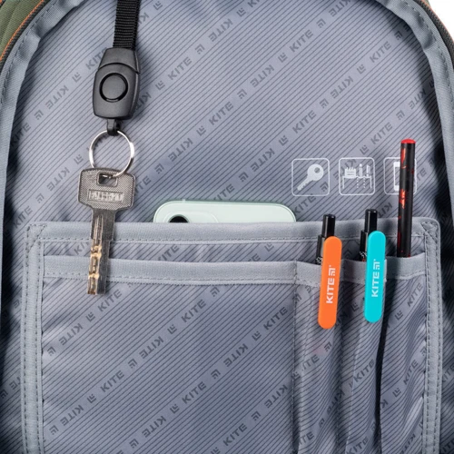 Рюкзак Kite Education K21-813L-3: Корпус рюкзака Мягкий