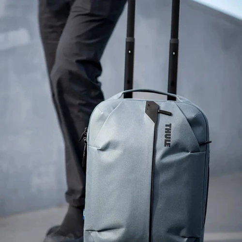 Валіза Thule Aion Carry на Spinner TARS122 Black (3204719): Висувна ручка Есть