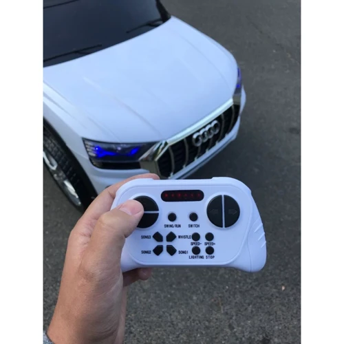 Електромобіль Kidsauto Audi Q8 style 4Х4 white (2088white): Вид автомобіль