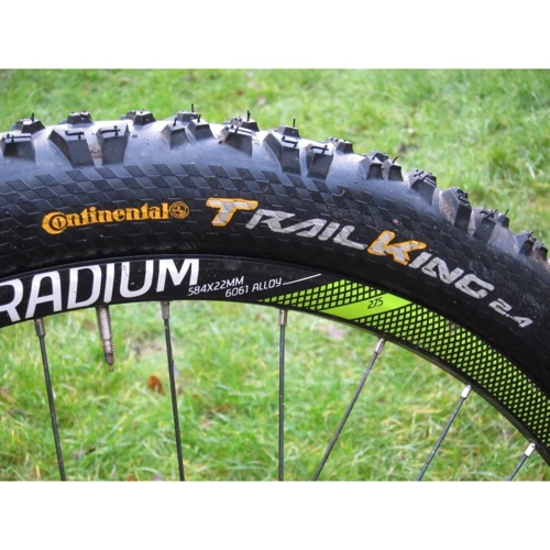 Покришка беськамерная Continental Trail King 26 "x2.40 60-559 (101478): Ширина, мм 62