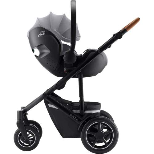 Автокресло Britax Romer Baby-Safe 5Z (Frost Grey): Внутренние ремни 3-х точечный ремень с мягкими накладками