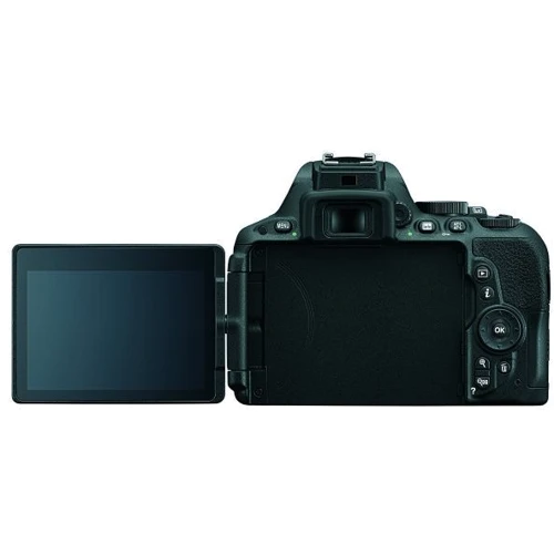 Nikon D5500 Kit (18-55mm) VR II + (55-300mm) VR: Розмір дисплея 3.2&quot;