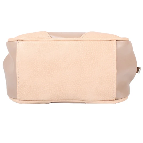 Женская сумка саквояж Laskara бежевая (LK-10247-taupe-beige): Тип ручки Короткая ручка, С двумя ручками