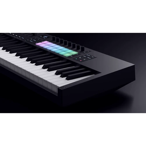 MIDI клавиатура NOVATION Launchkey 49 MK4: Размер клавиш Полноразмерные