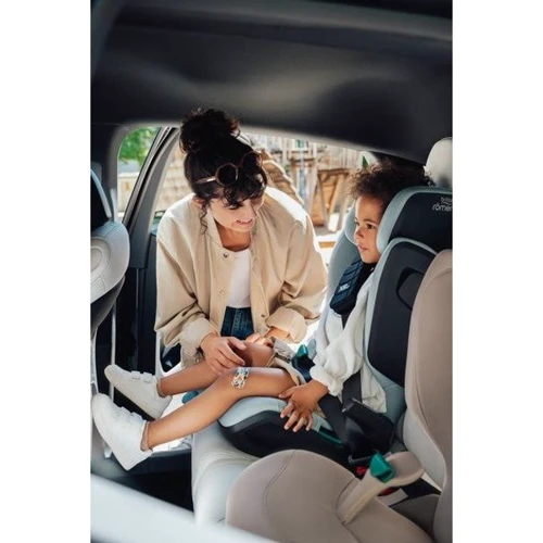 Автокрісло Britax-Romer Kidfix Pro Classic Midnight Grey (2000040455): Регулювання высота подголовника, высоты внутренних ремней