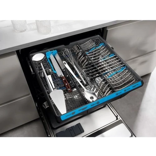 Встраиваемая посудомоечная машина Electrolux EEM648310L: Размеры 818х596х550 мм