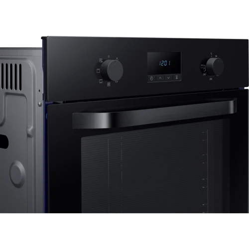 Духовой шкаф электрический Samsung NV70K1340BB: Количество стекол дверцы 3