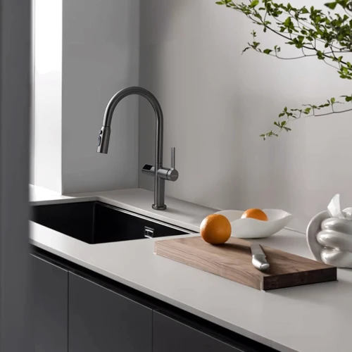 Смеситель для кухни Lefton Automatic Sensor & Pull-Down Kitchen Faucet with Temperature Display-KF2206 Grey: Тип излива выдвигающийся излив