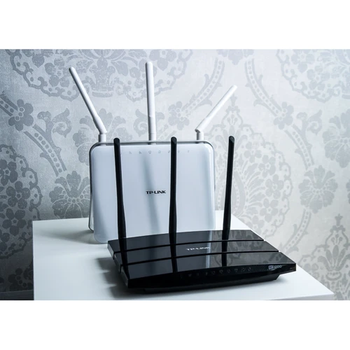 Маршрутизатор Wi-Fi TP-Link AC1900 Archer C9: Количество антенн 3