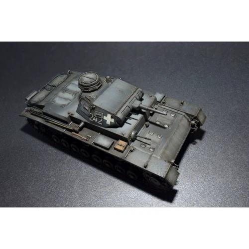 Сборная модель MiniArt Средний танк Pz.III Ausf D (MA35169) фото 9