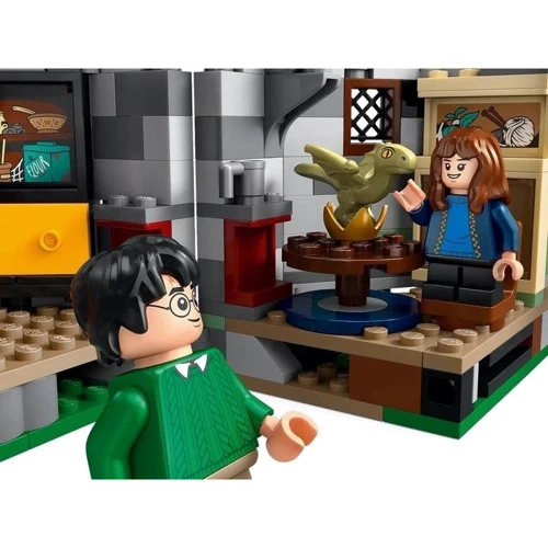 Конструктор LEGO Harry Potter Домик Хагрида: Неожиданные гости 896 деталей (76428) фото 12