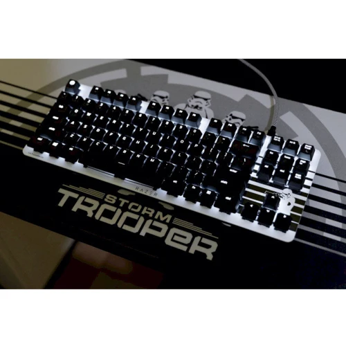Клавиатура RAZER BlackWidow Lite Stormtrooper, ENG (RZ03-02640800-R3M1): Интерфейс подключения USB
