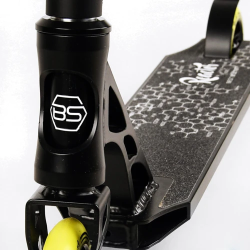 Самокат трюковый Best Scooter Reactor Black and Yellow (112771): Тип колес литые
