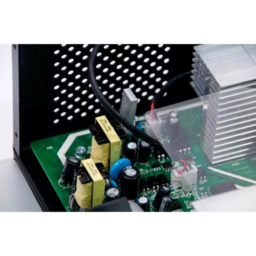 Гибридный солнечный инвертор (hybrid) MUST PV18-3224 VPM