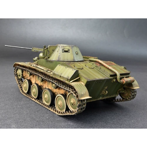 Сборная модель MiniArt Советский легкий танк Т-60, поздний, горьковского автомобильного завода с интерьером (MA35232) фото 9