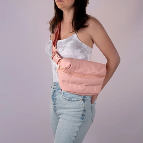 Поясная сумка Heys Puffer Waist Bag Rose (30125-0025-00) (930934): Габариты 24х15х6.5 см