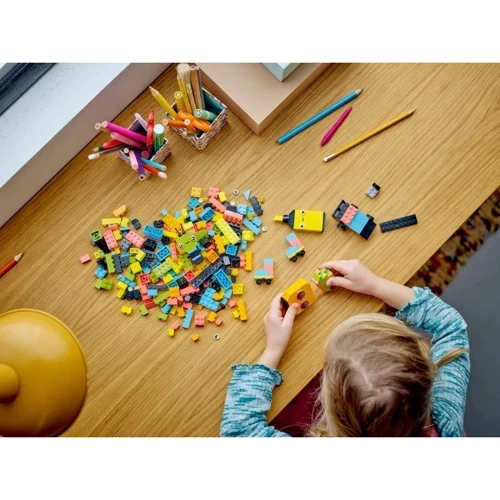 Конструктор LEGO Classic Творческое неоновое веселье 333 детали (11027) фото 9