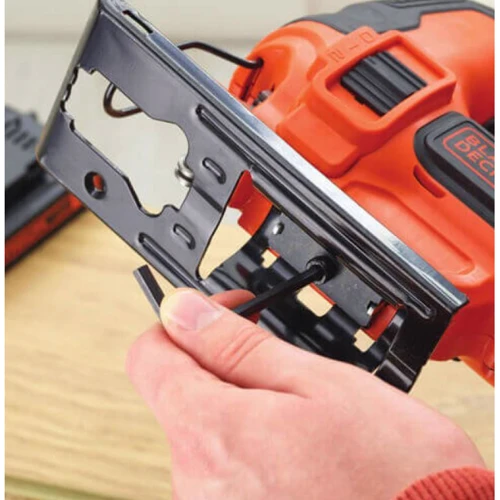 Електролобзик Black+Decker BDCJS18N: Тип акумулятора Li-Ion