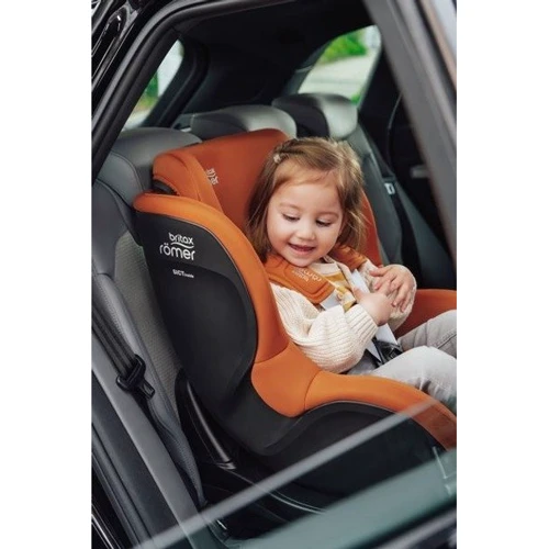 Автокрісло Britax-Romer Dualfix Pro M Classic Deep Black (2000040888): Оснащення Вращающееся на 360° сиденье облегчает и экономит множество задач