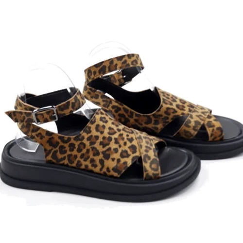 Жіночі босоніжки та сандалі