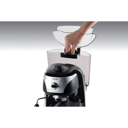 Кофеварка DeLonghi EC 221 B: Давление, бар 15