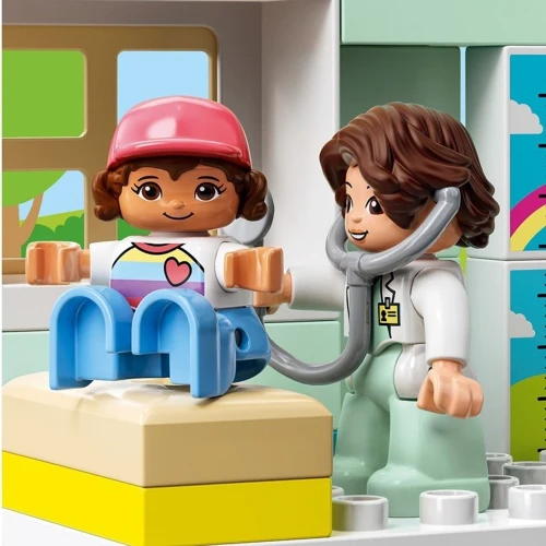 Конструктор LEGO DUPLO Town Поход к врачу 34 детали (10968) фото 4
