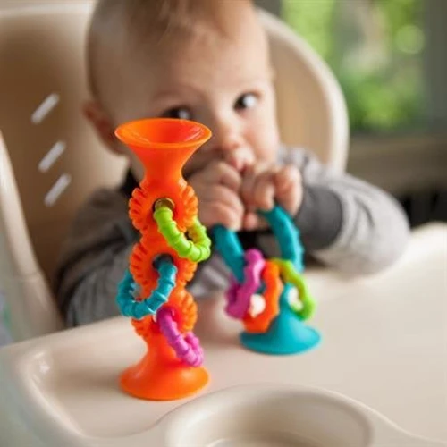 Прорізувач-брязкальце на присосках Fat Brain Toys pipSquigz Loops помаранчевий (F165ML) фото 3